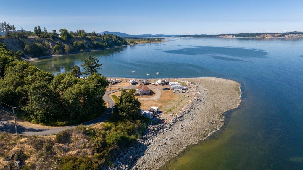 Beachcomber RV Park bay and waterfront RV sites