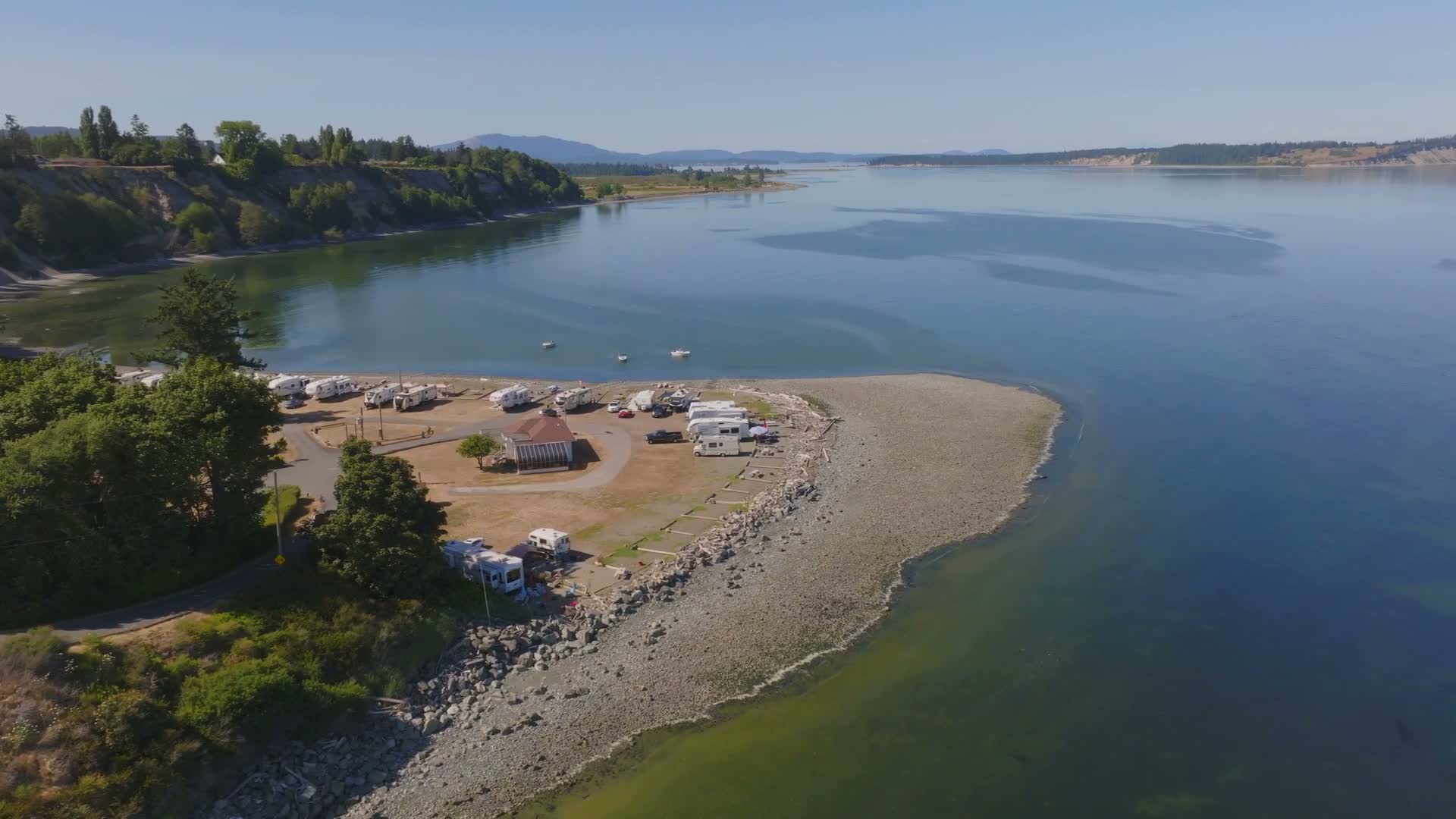 Beachcomber RV Park shoreline and sites in the quieter season