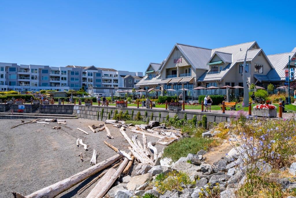 Sidney waterfront restaurants near Beachcomber RV Park
